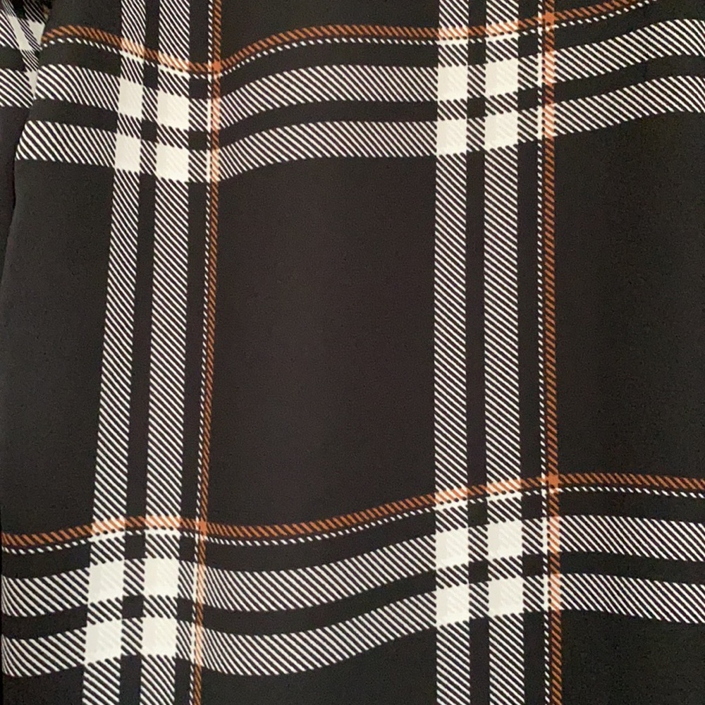 AT blouse. - Picture 4 of 6